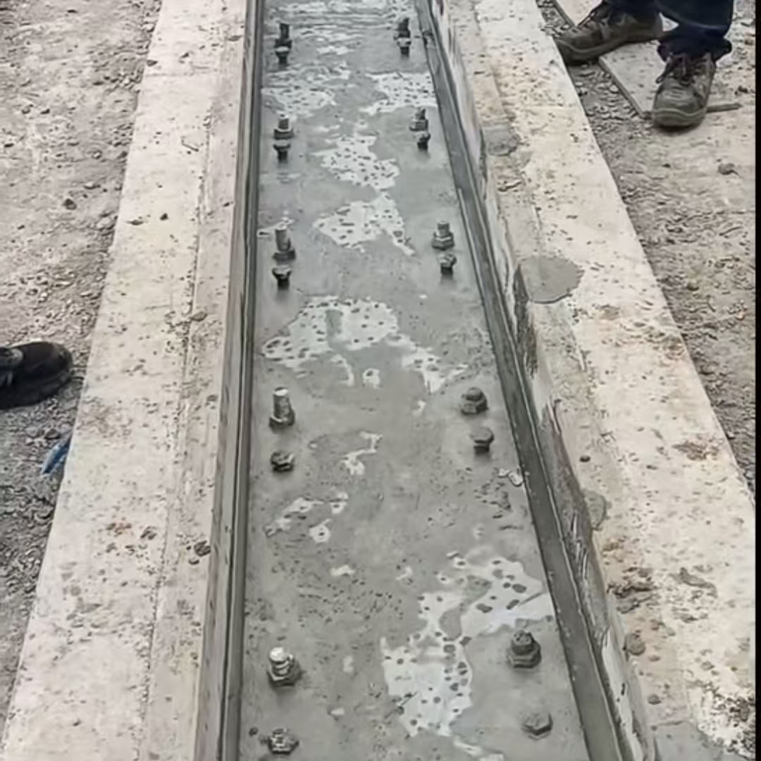 益阳港口码头起重机龙门吊重型机械设备稳固用早强快凝轨道胶泥